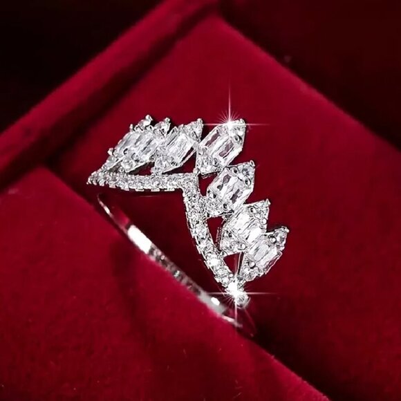 NEW 18k White Gold Sapphire Ring Band Diamond Ring - Picture 1 of 4